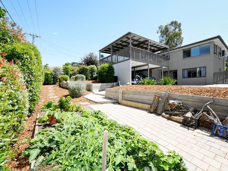 50 Sturdee Crescent, Monash ACT 2904