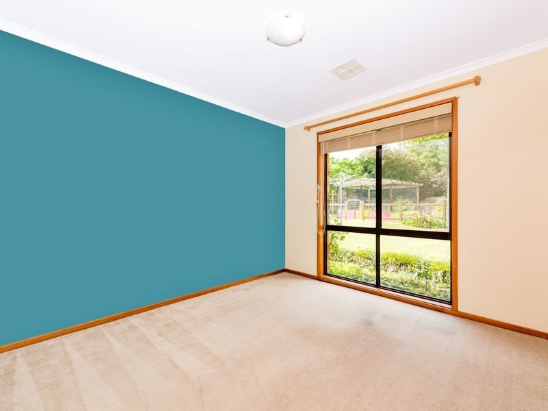 10 Lewis Luxton Avenue, Gordon ACT 2906