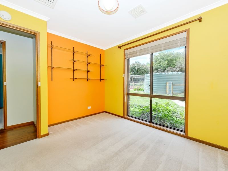10 Lewis Luxton Avenue, Gordon ACT 2906