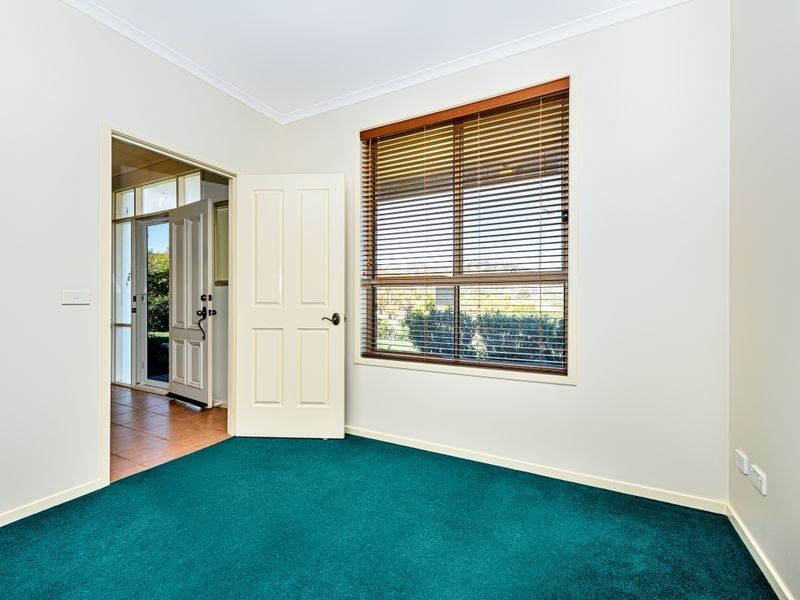 33 Templestowe Avenue, Conder ACT 2906