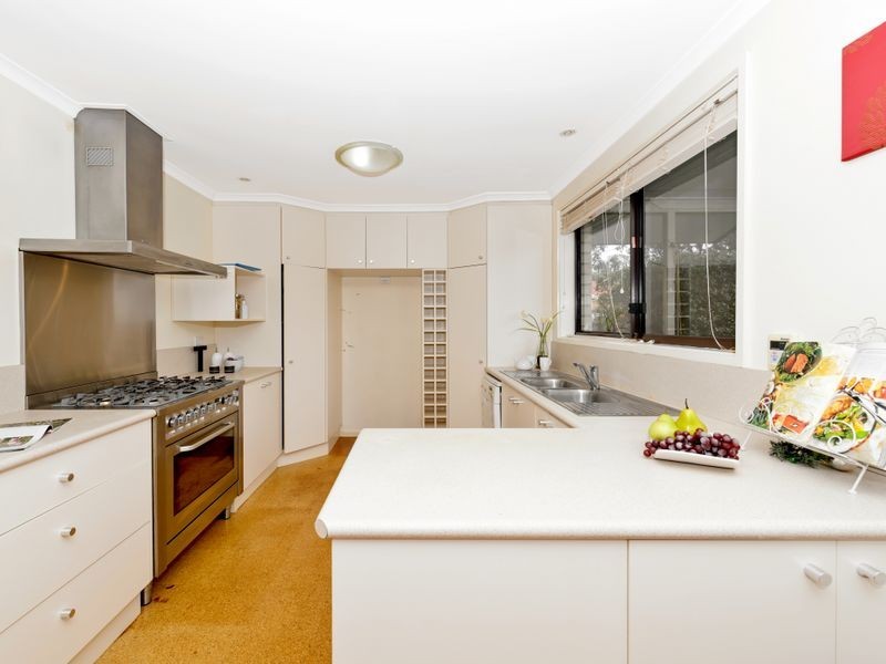 8 Habgood Place, Kambah ACT 2902