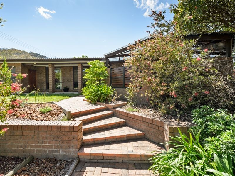 18 Mullan Street, Fadden ACT 2904