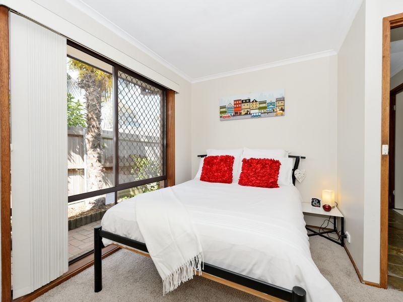 18 Mullan Street, Fadden ACT 2904