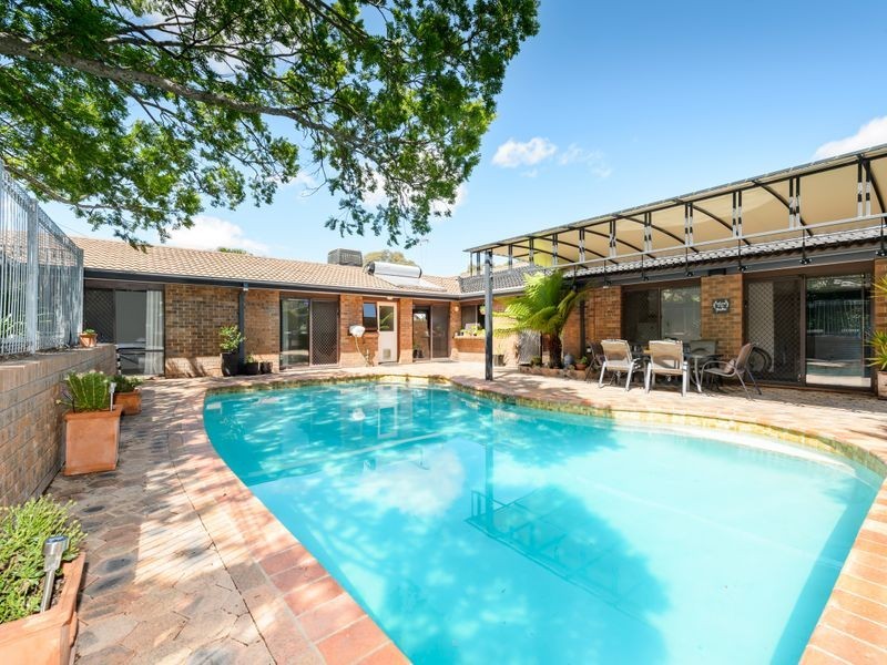 18 Mullan Street, Fadden ACT 2904