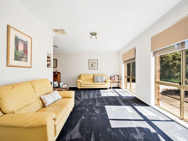 25 Hingston Close, Bonython ACT 2905