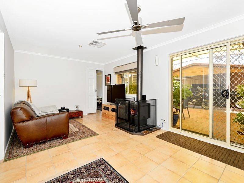 25 Hingston Close, Bonython ACT 2905