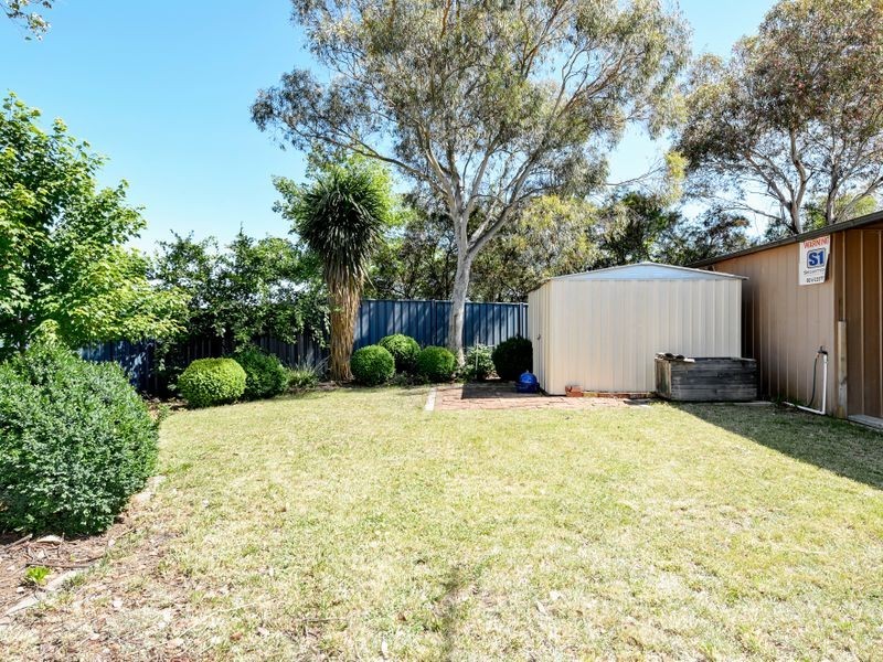 25 Hingston Close, Bonython ACT 2905