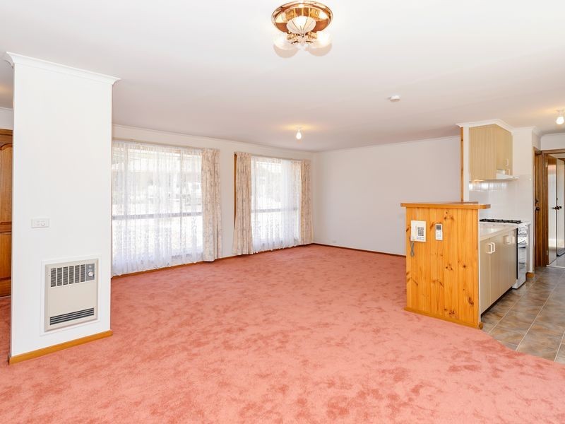 2 Kneebone Street, Bonython ACT 2905