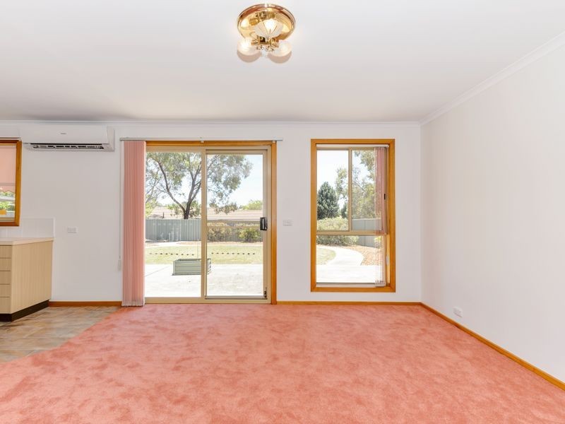 2 Kneebone Street, Bonython ACT 2905