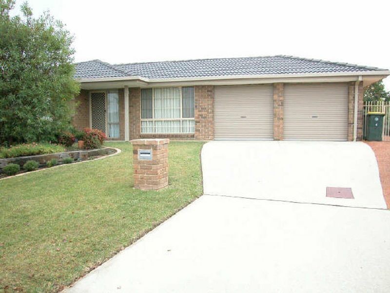 4 Iredale Place, Gordon ACT 2906
