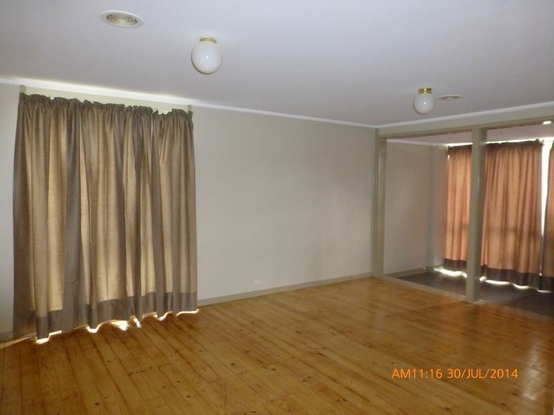 60 Bosworth Circuit, Kambah ACT 2902