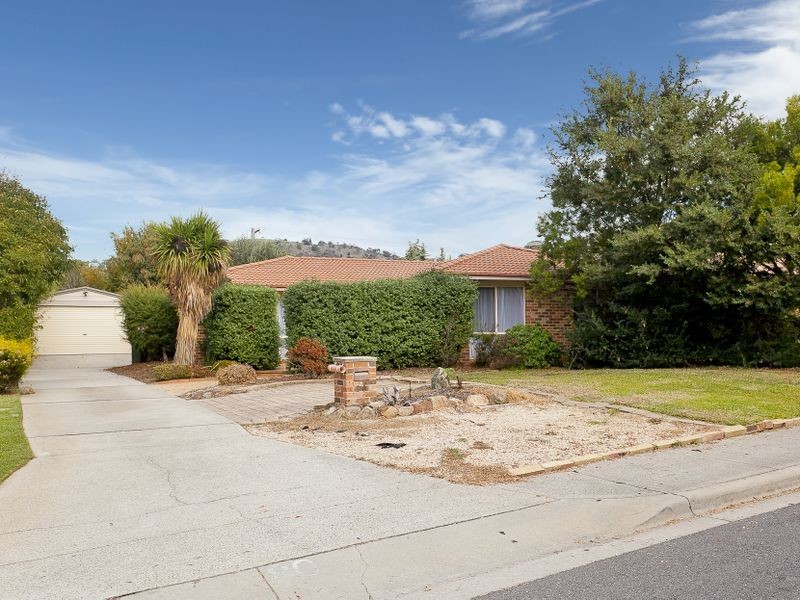 80 Casey Crescent, Calwell ACT 2905