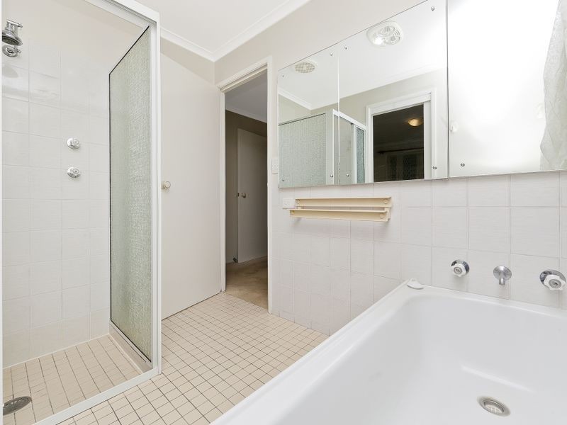 80 Casey Crescent, Calwell ACT 2905