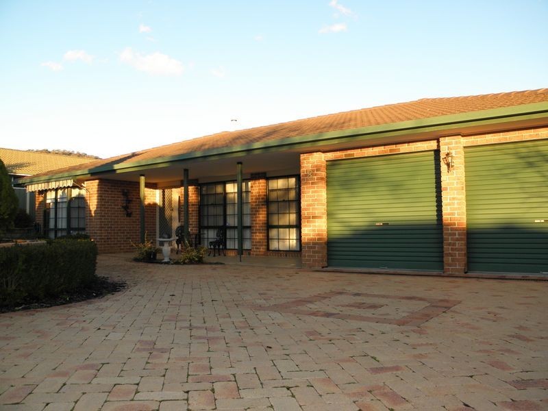 8 Cerutty Crescent, Gordon ACT 2906