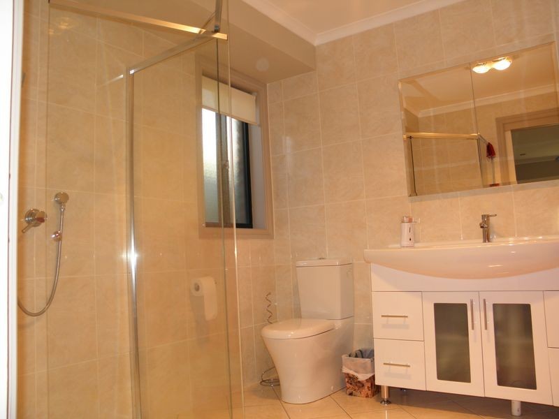 8 Cerutty Crescent, Gordon ACT 2906