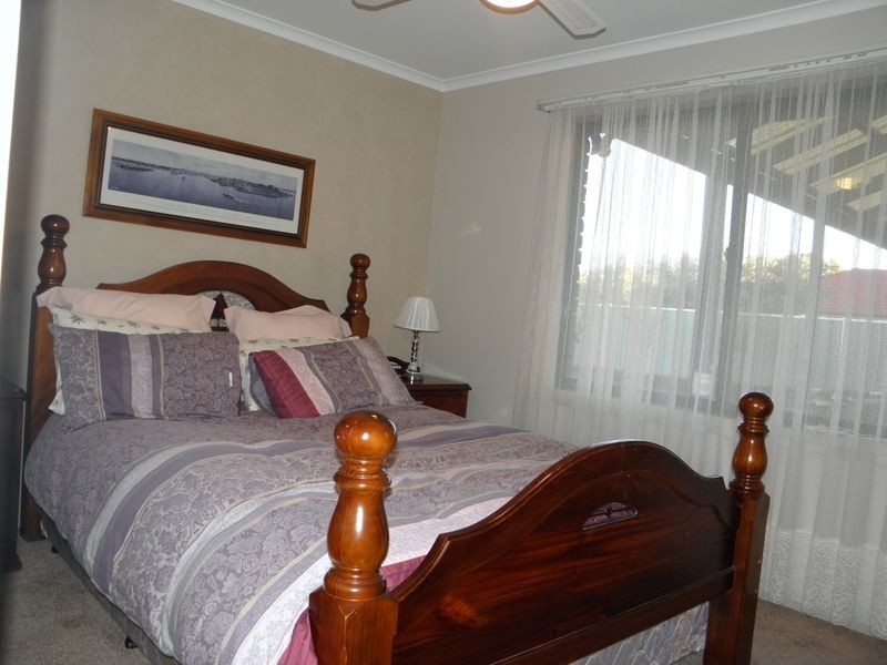 8 Cerutty Crescent, Gordon ACT 2906