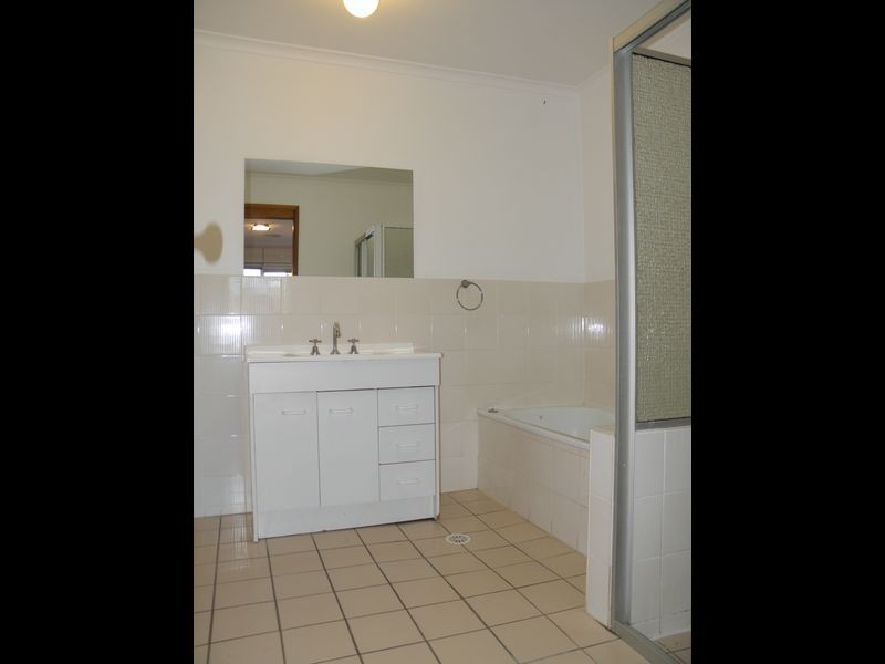 9/15 Moon Place, Gordon ACT 2906