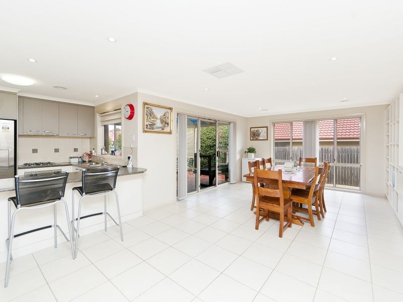 6 Rollins Place, Gordon ACT 2906