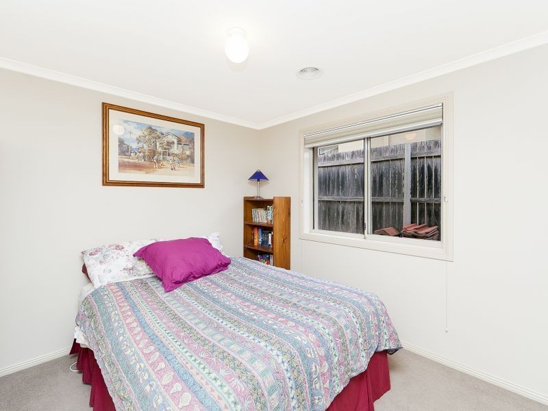 6 Rollins Place, Gordon ACT 2906