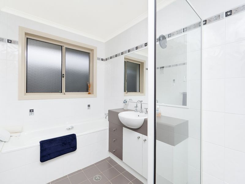 6 Rollins Place, Gordon ACT 2906