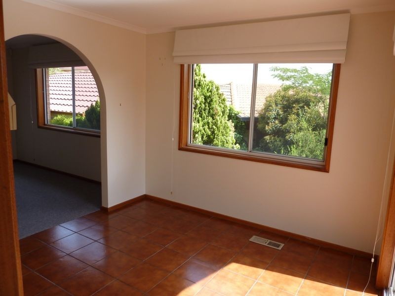 27 Casey Crescent, Calwell ACT 2905