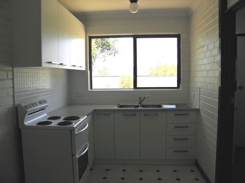 1/4 Macquoid Place, Kambah ACT 2902