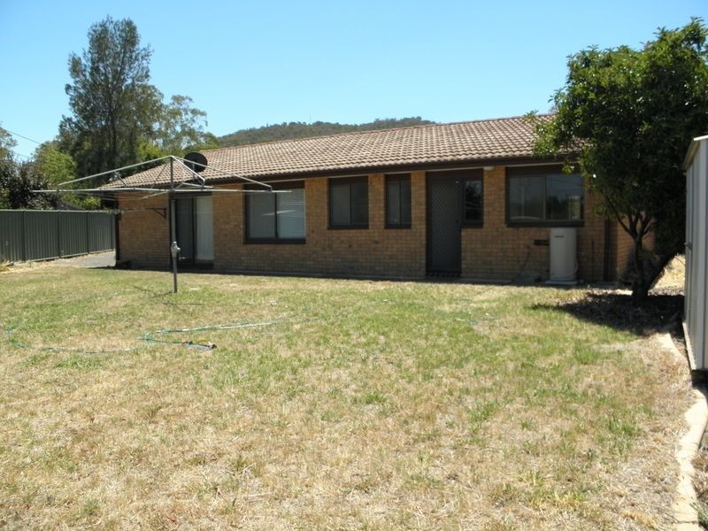 1/4 Macquoid Place, Kambah ACT 2902