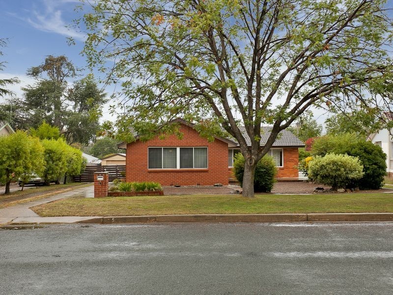 5 Allwood Street, Chifley ACT 2606