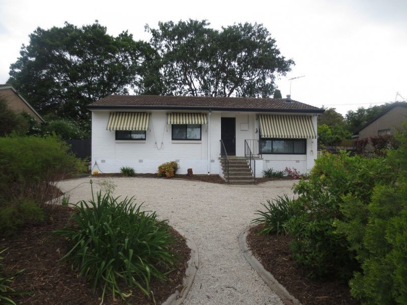 28 Gluyas Street, Farrer ACT 2607