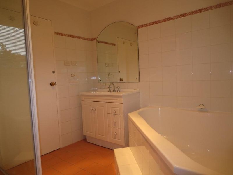 28 Gluyas Street, Farrer ACT 2607