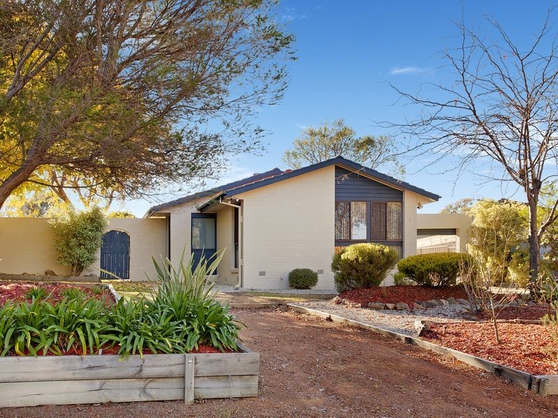 8 Carleton Street, Kambah ACT 2902