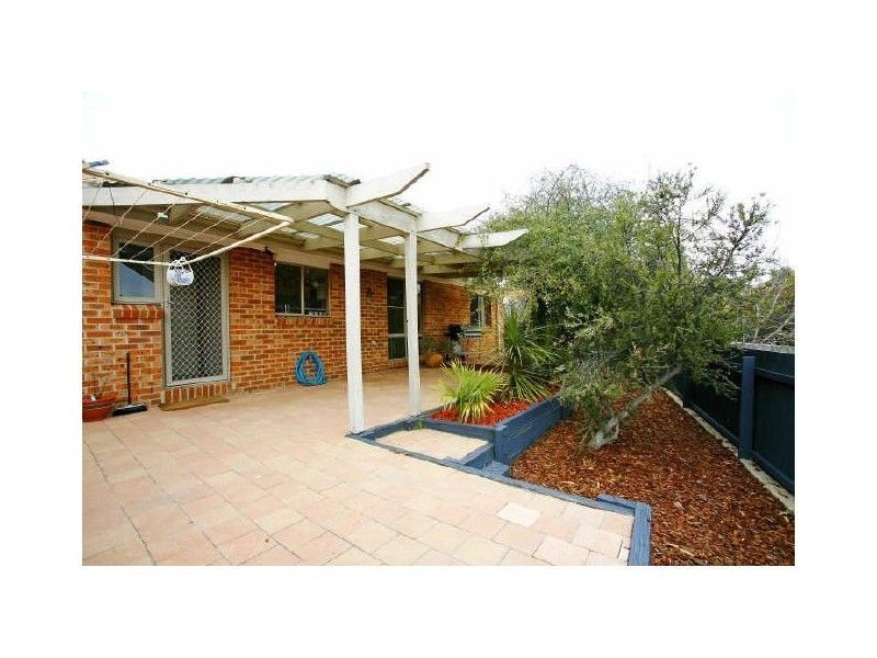 8/4-10 Wilson Crescent, Banks ACT 2906