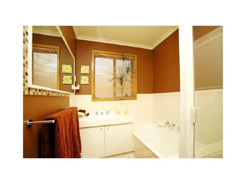 8/4-10 Wilson Crescent, Banks ACT 2906