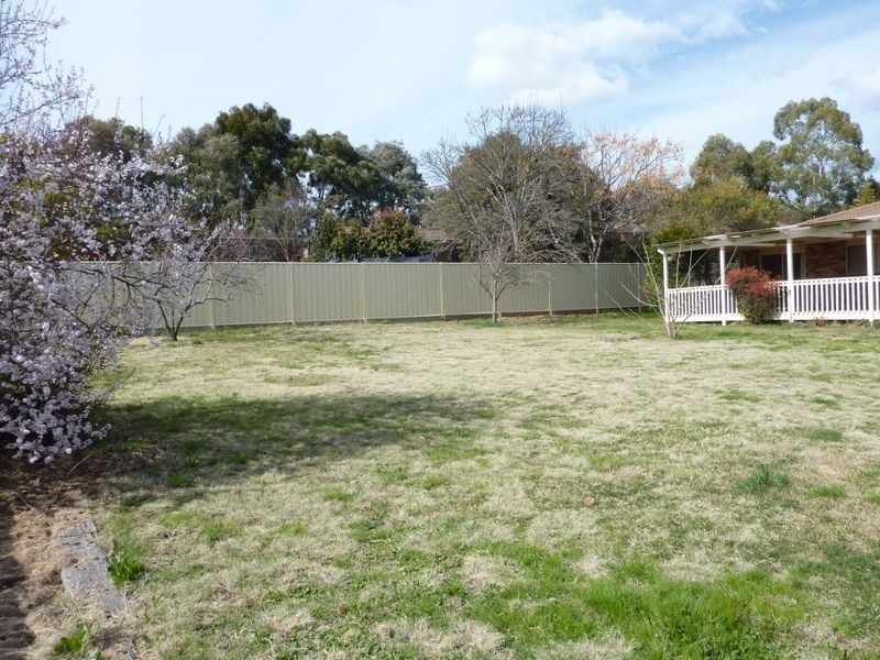 16 Derrington Crescent, Bonython ACT 2905