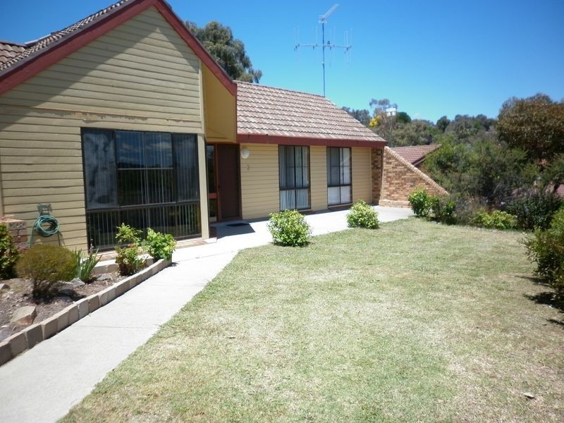 3 Welsby Place, Fadden ACT 2904