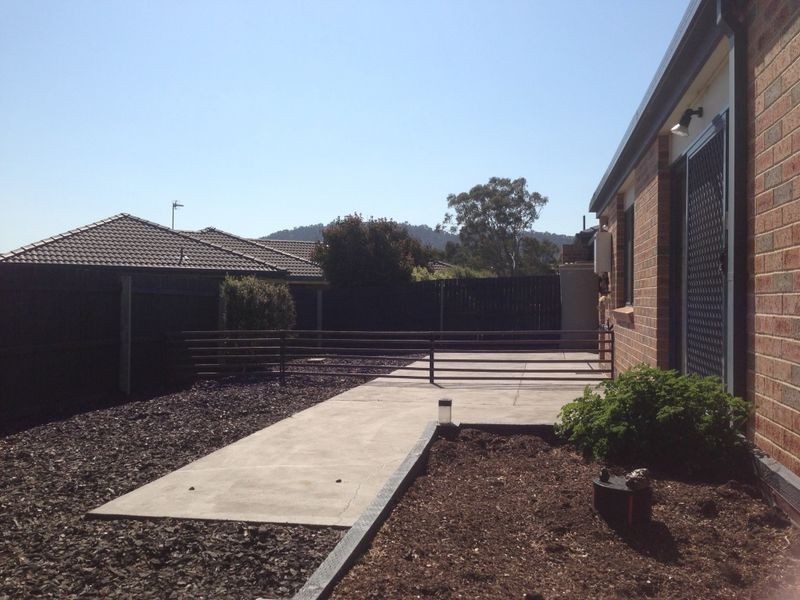 2/58 Betty Maloney Crescent, Banks ACT 2906