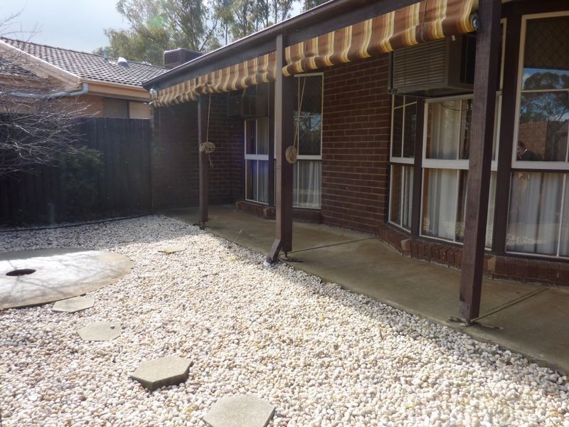 10 Vallance Place, Cook ACT 2614