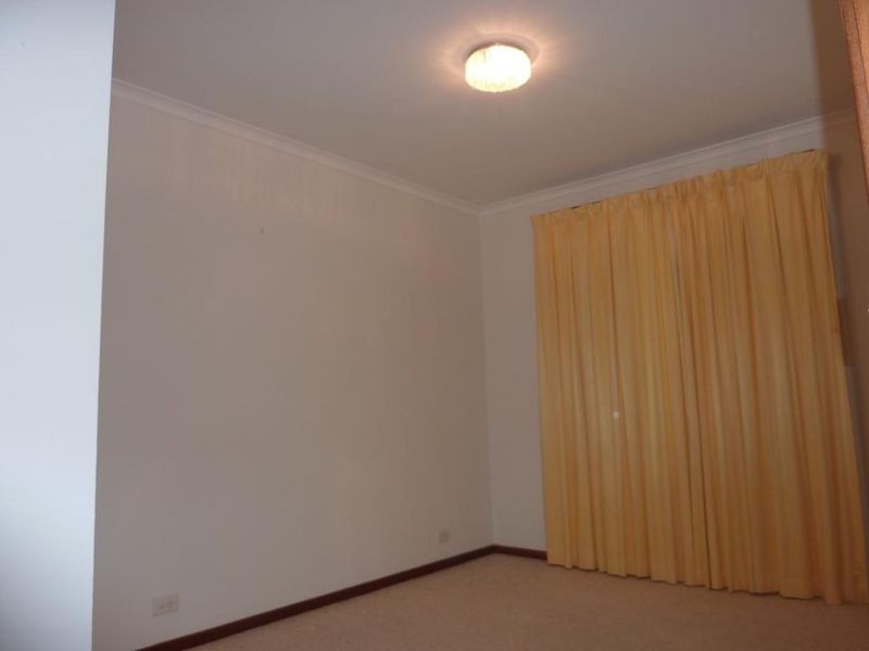 10 Vallance Place, Cook ACT 2614