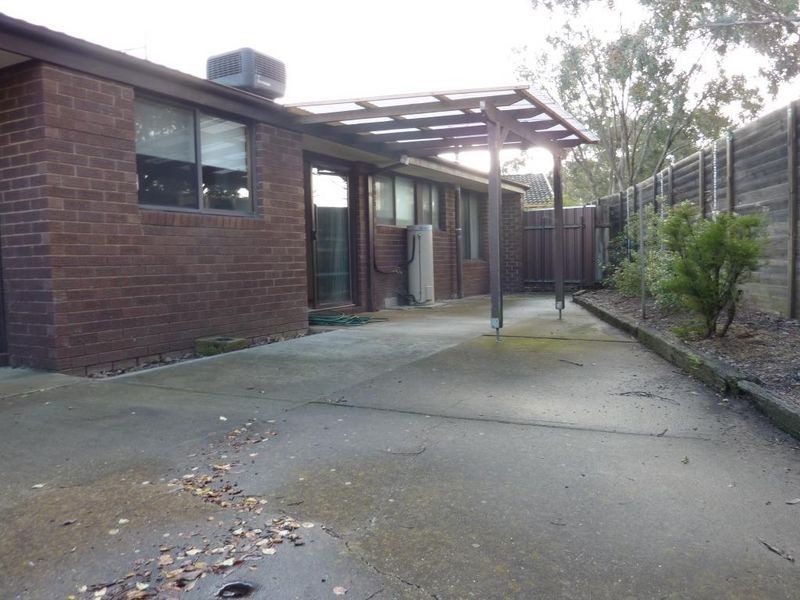 10 Vallance Place, Cook ACT 2614