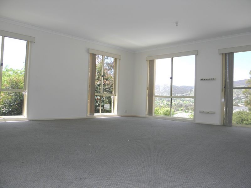 19 Clem Hill Street, Gordon ACT 2906