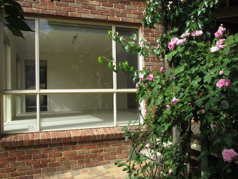 11A Decker Place, Fadden ACT 2904