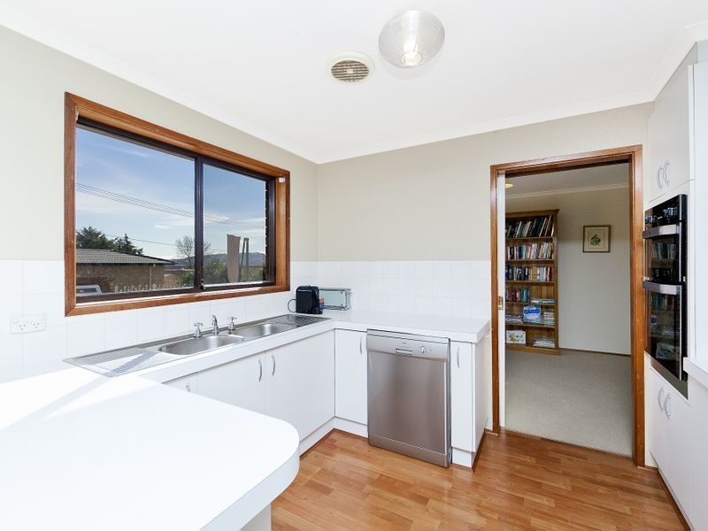 12 Casey Crescent, Calwell ACT 2905