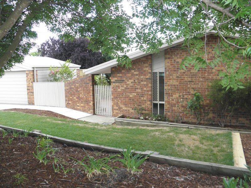 8 Andrea Place, Bonython ACT 2905