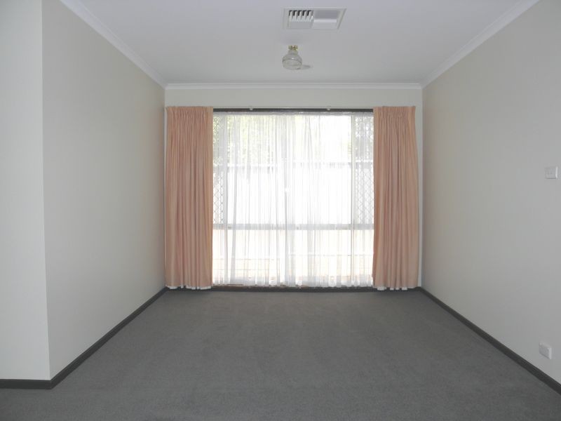 8 Andrea Place, Bonython ACT 2905