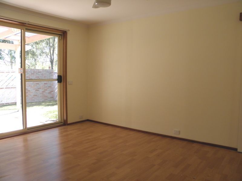 2/12 Burdett Crescent, Theodore ACT 2905