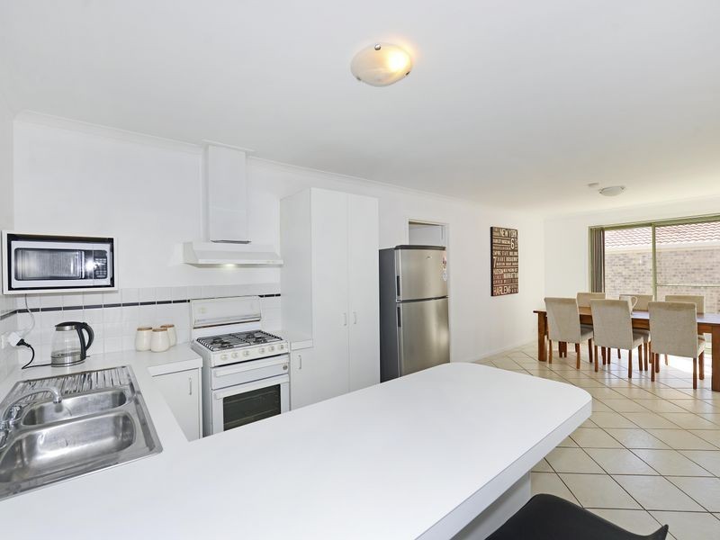 11 Dolan Place, Gordon ACT 2906