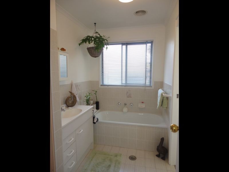 12 Werriwa Crescent, Isabella Plains ACT 2905