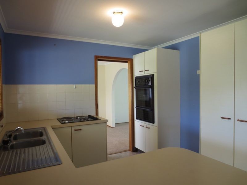 27 Tewksbury Crescent, Theodore ACT 2905