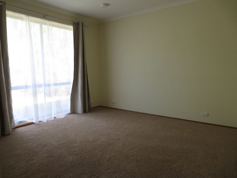 27 Tewksbury Crescent, Theodore ACT 2905