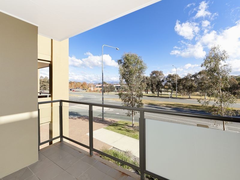 2/1 Cowlishaw Street, Greenway ACT 2900